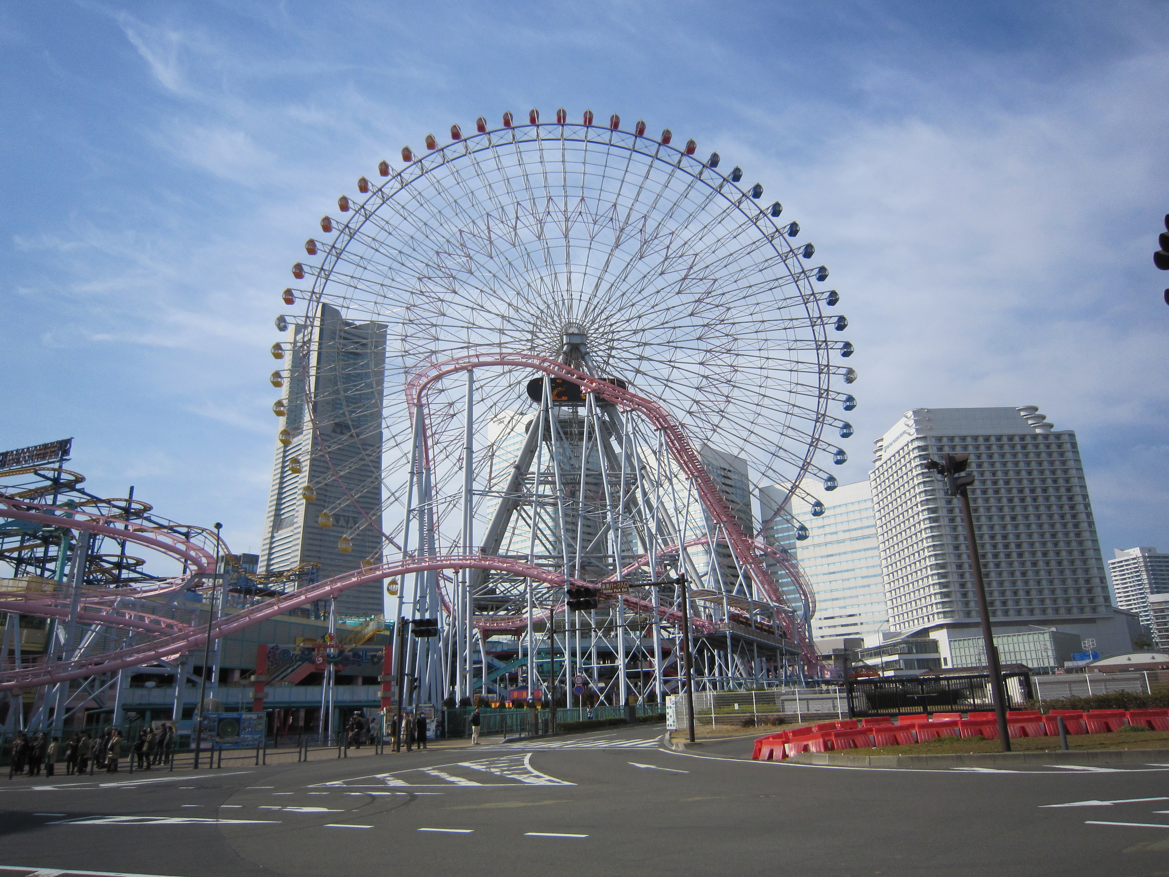 横浜 海の見えるマンションライフ みなとみらいの大観覧車